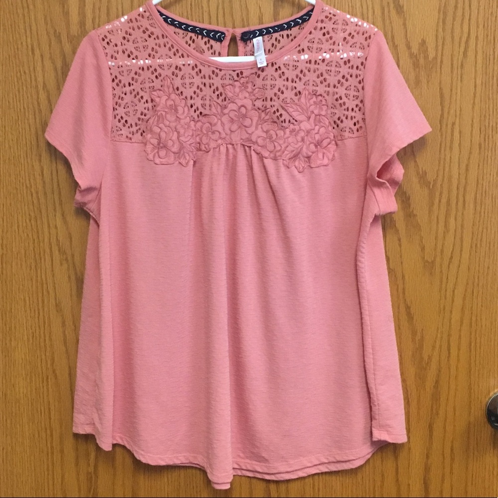 Swing style top in peach